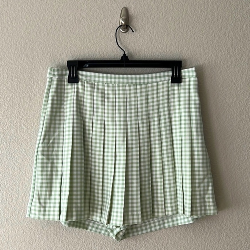 NWT Zara Green and White Gingham Skort